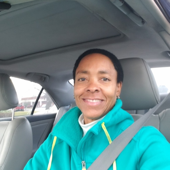 Meet your Posher, Vanessa - Picture 2 of 2